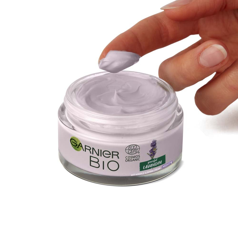 Gar Bio Lavandin Nightcream Textureinfinger
